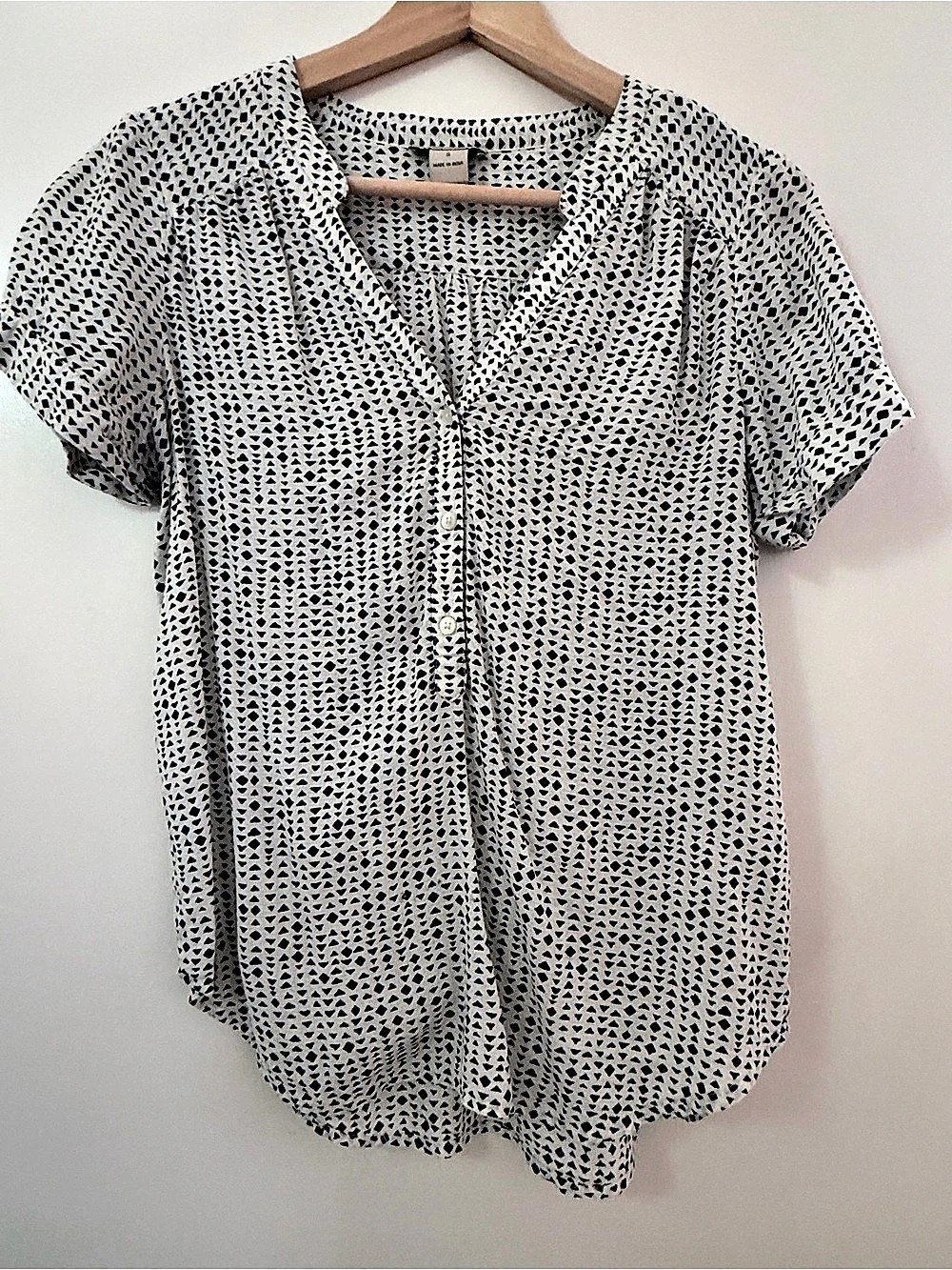 Lucky Brand Geometric Short Sleeve Top in White & Black Size Small